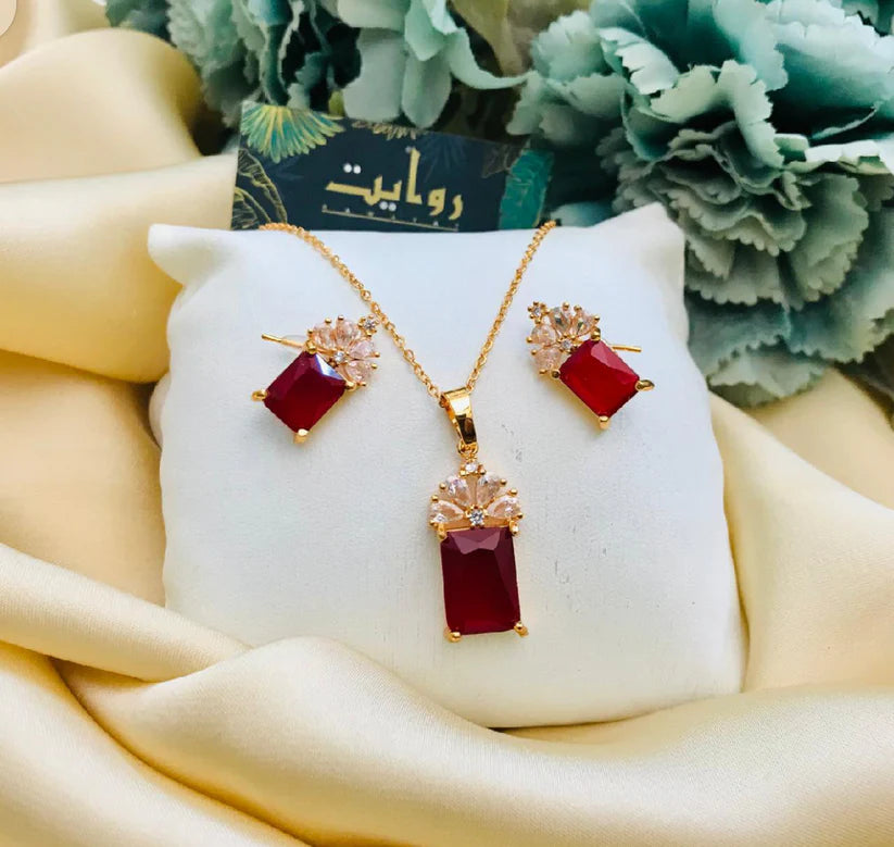Elegant Gold-Plated Necklace & Earrings Set