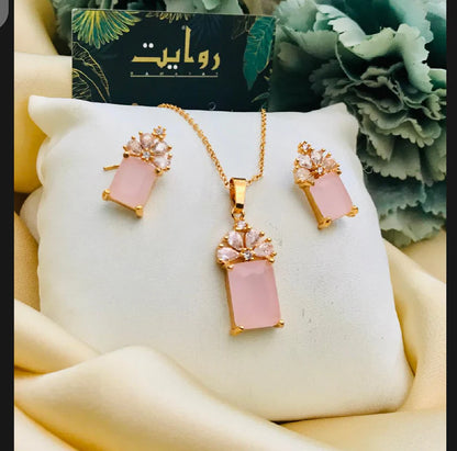 Elegant Gold-Plated Necklace & Earrings Set