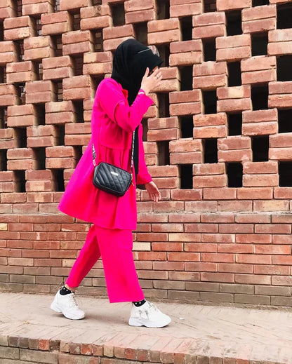 High-Quality Quilted Crossbody Bag - Stylish & Versatile